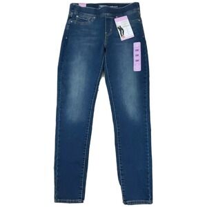 Signature By Levi Strauss & Co. ~Woman Size 6M~Blue Gold Label Jeans Stretch NWT